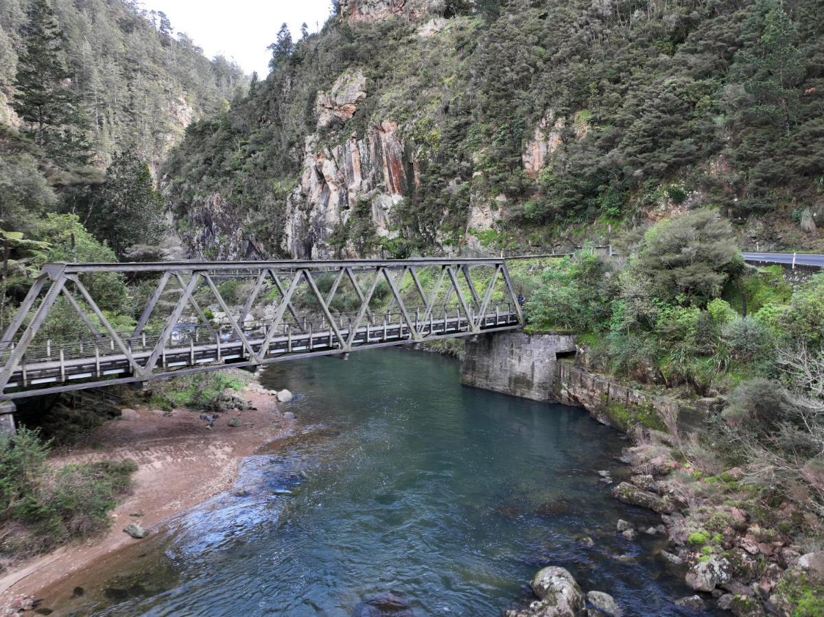 Riverside Accommodation Karangahake Екстер'єр фото